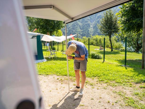 campinglago de angebot-fuer-juni-auf-campingplatz-corlo-see-mit-stellplaetzen-mit-seeblick 007